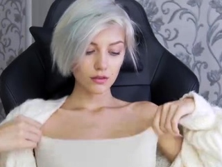 Blonde Teen Solo Masturbation