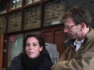 Playful brunette Goldie delighting playmate with fellatio