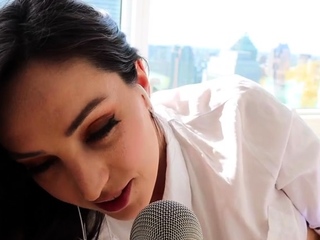 Brunette Solo Webcam Masturbation