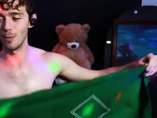 Brunette Solo Webcam Masturbation