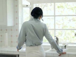 My attractive hot stepmom pops out her pussy for my huge dick