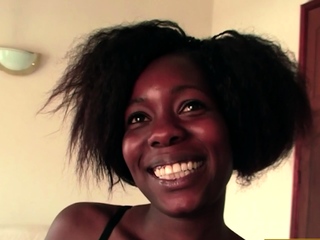 Amateur Ebony Babe Gets Him To Switch From Card To Difficult Game