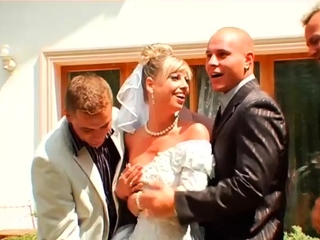 Amateur girls crave for hardcore sex while clothed