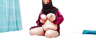 Arab Massive Tits Hijab Girl Boobs Shows