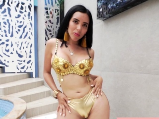 Massive ass latina trans babe barebacked