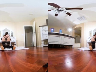 CATALINA CRUZ – Plump And Juicy Breasts Really Tasty In VR