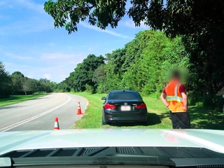 MILF is stranded on the side of the road