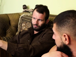 Muscly hunk rimming and barebacking bf even though bottom wanks