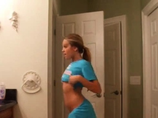 Amateur BlondeTeen StripTease