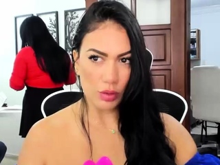 Major boobs milf masturbating