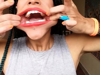 Brunette Solo Webcam Masturbation