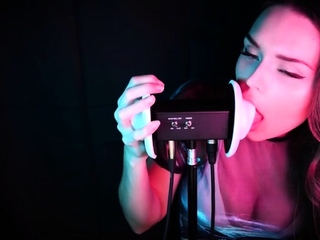 Brunette Solo Webcam Masturbation