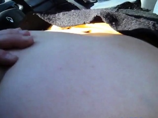 la signora si fa sborrare sul suo culone in campagna