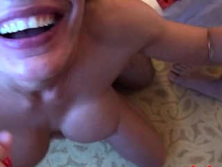 Salacious maiden gets beaver gratified