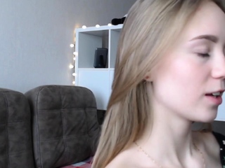 Attractive Amateur 18 Blond Teen Initial Time Webcam