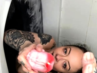 Amateur Webcam Cute Teen Plays Solo with Major Dildo