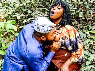 Blue Lipped Black Hottie Goes Wild Outdoors