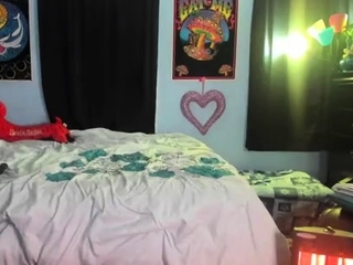 Brunette Solo Webcam Masturbation