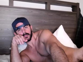 Horny Hunks in Bareback Gay Sex