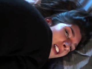 Jolie juive se fait eclater l’anal par un jeunot