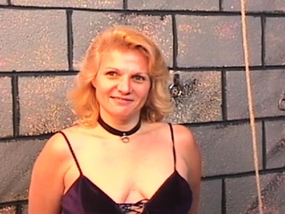 Naughty sweetheart is fingering her cuchy era