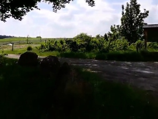 Rauchernutte melkt Schwanz am Ortseingang!