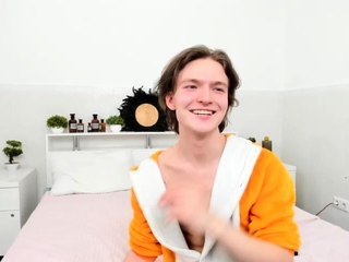 Horny gay hunk solo jerking entertaining