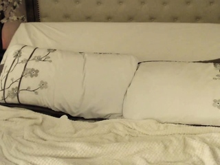 Amateur Asian babe solo masturbation