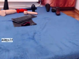 Amateur Webcam Teen Masturbates And Teases