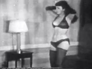 Bettie Page – Betty in Bondage