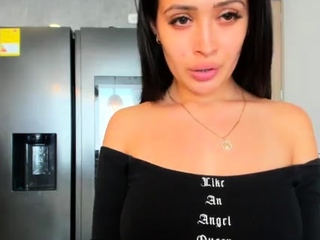 Brunette Solo Webcam Masturbation