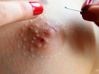 Masturbating loving babe solo toy plays with enthusiasm