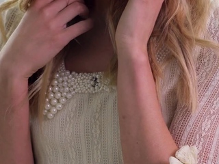 Succulent young russian sweetie Minerva gapes all the way