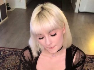 Tasty amateur blonde babe masturbating on internet cam