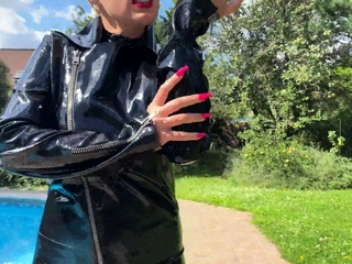 Amateur Big Boobs jerks Big Dick