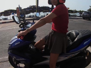 Amateur Thai teen titty fuck in a hotel