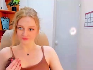 Amateur Webcam Chick Masturbates On Webcam More at