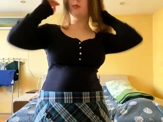 Big boob brunette masturbates on webcam