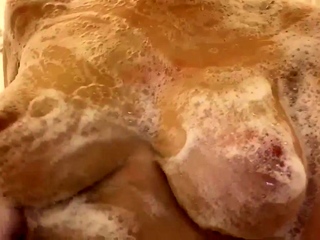 Big boob brunette masturbates on webcam