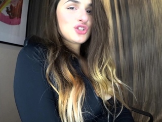 Brunette Solo Webcam Masturbation