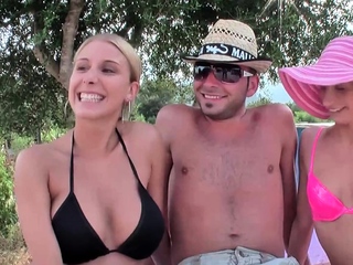 German Teen anal pick up at beach for threesome ffm