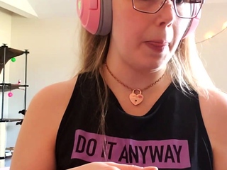 Amateur Blonde Teen Plays Solo with Toy Webcam Porn