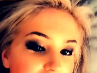 Amateur blonde teen solo dildo