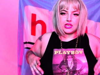 Amateur MILF blonde public toilet sex