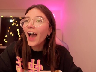 Amateur Teen Uses The Vibraking Toy Whitney