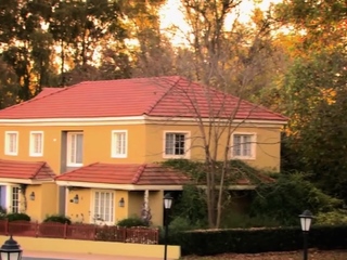 Babe posed before hot lesbian action