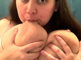 BBW White Chick Big Boobs Cam Play