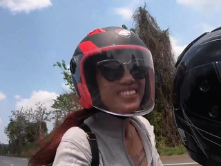 Big butt Thai amateur teen GF hot sex