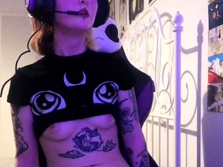 Blonde Teen Solo Masturbation