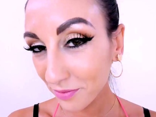 Italian Model tricked at photoshoot